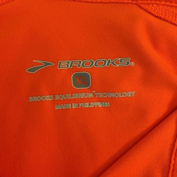 Brooks Running Equilibrium Technology Orange  1/4 Zip Reflective Stripes XL - Picture 3 of 7
